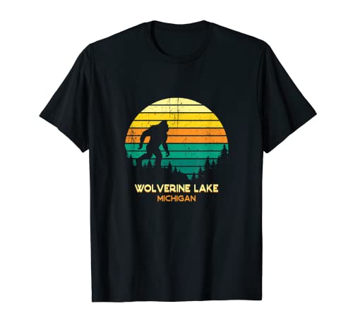 Retro Bayou Wolverine Lake, recuerdo de Bigfoot de Michigan Camiseta